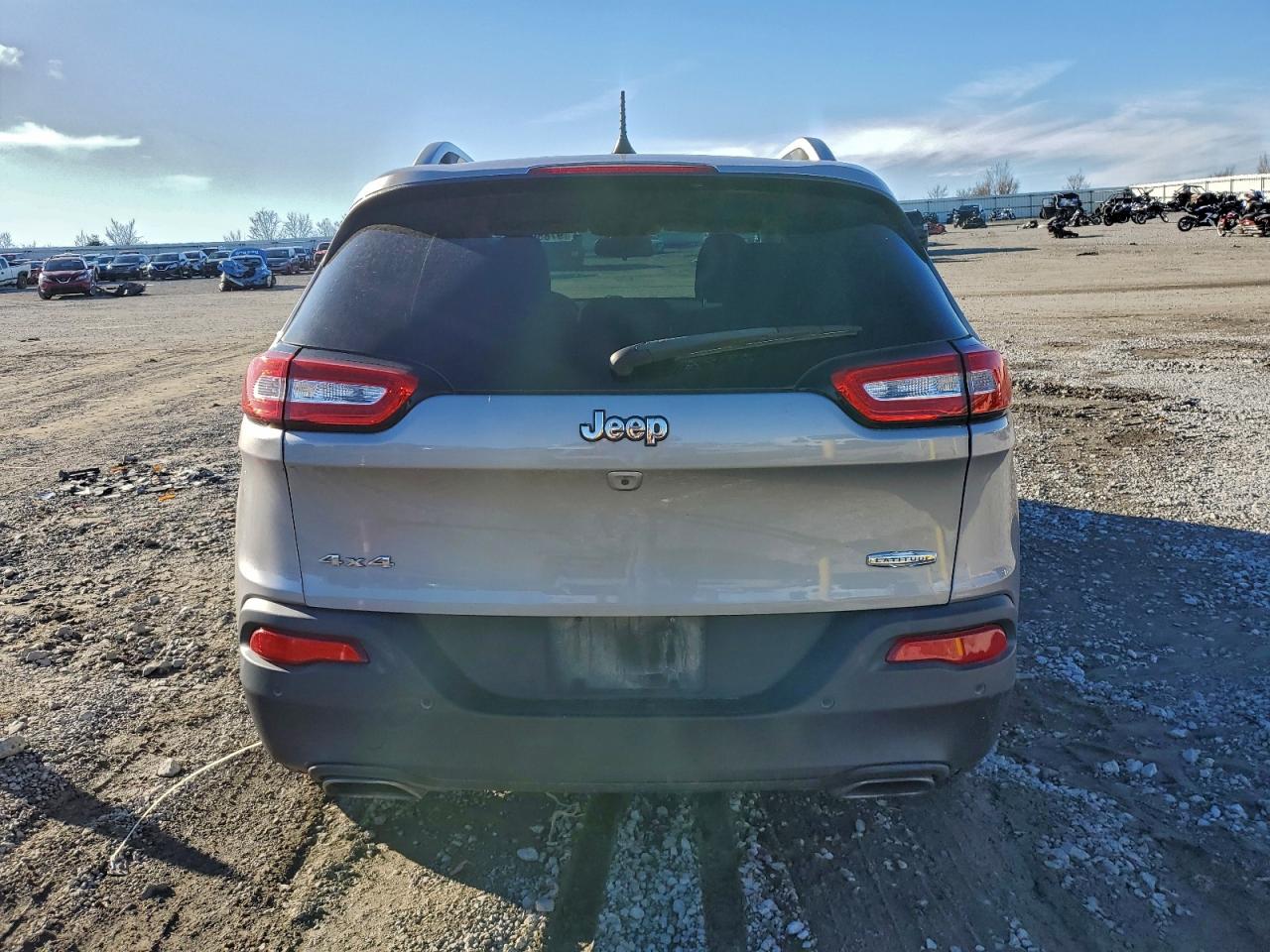 2016 JEEP CHEROKEE LATITUDE photo 6