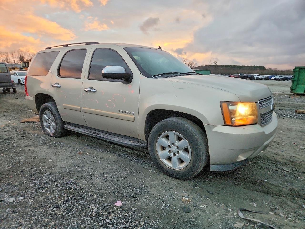 2007 CHEVROLET TAHOE C1500 photo 4