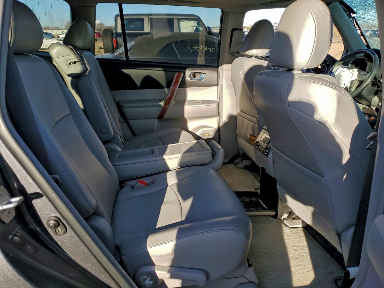 2010 TOYOTA HIGHLANDER LIMITED photo 11