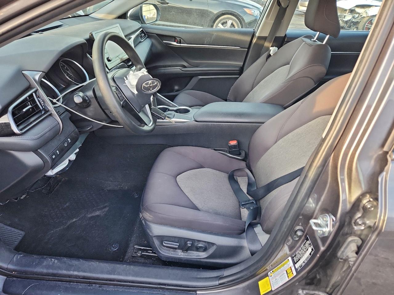 2021 TOYOTA CAMRY LE photo 7