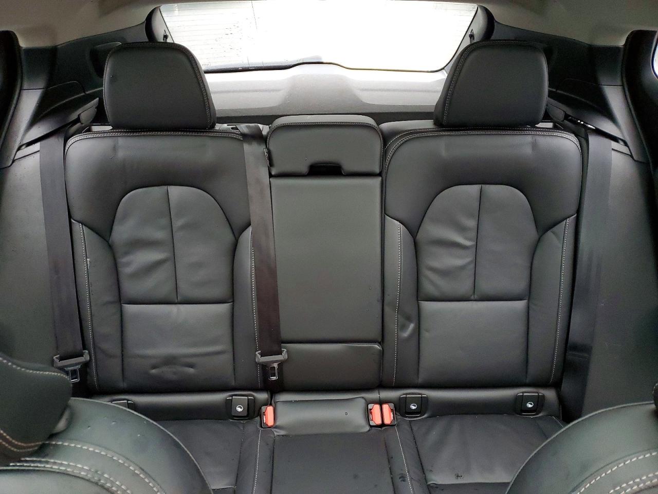 2023 VOLVO XC40 ULTIMATE photo 10