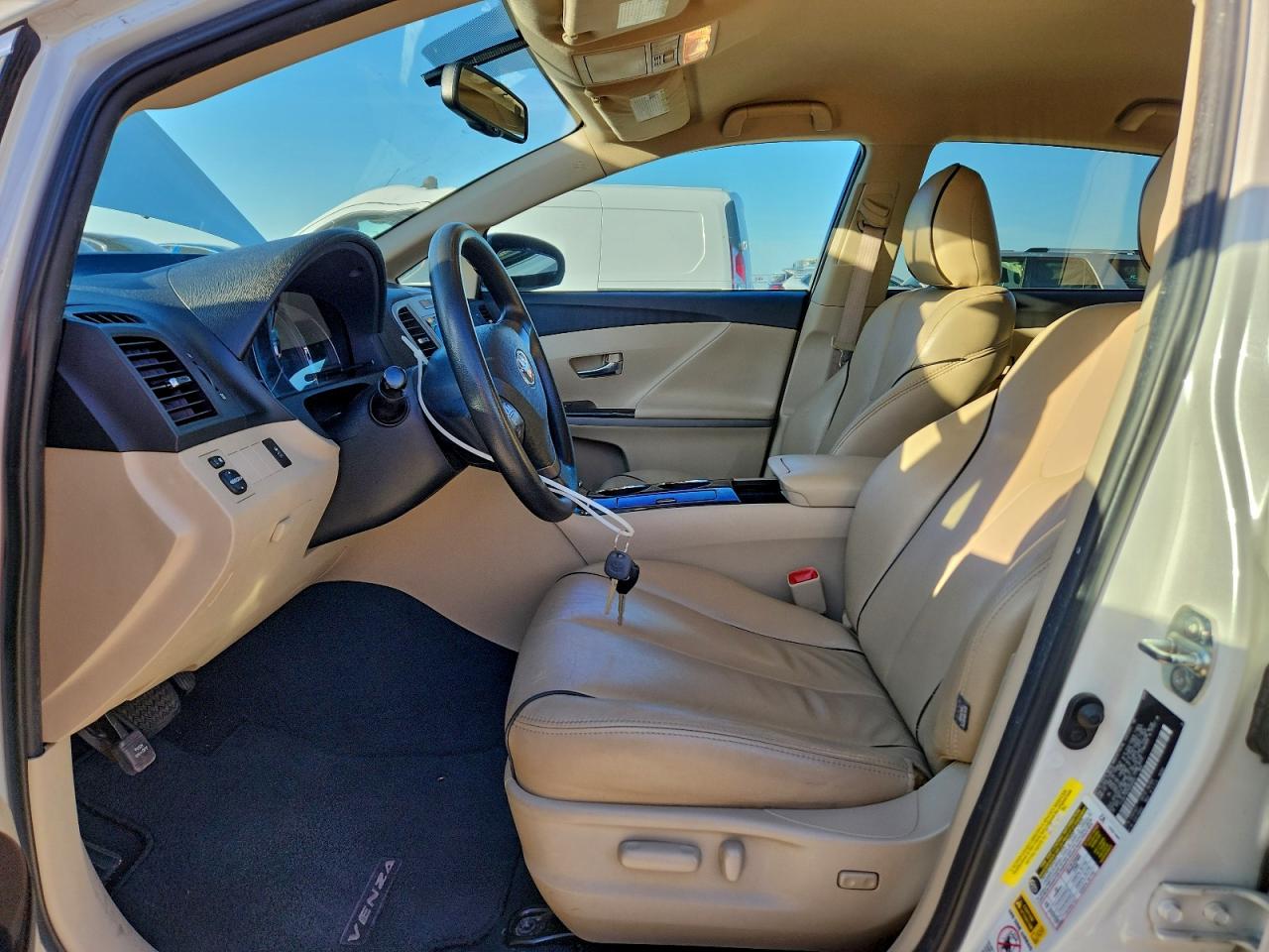 2009 TOYOTA VENZA photo 13