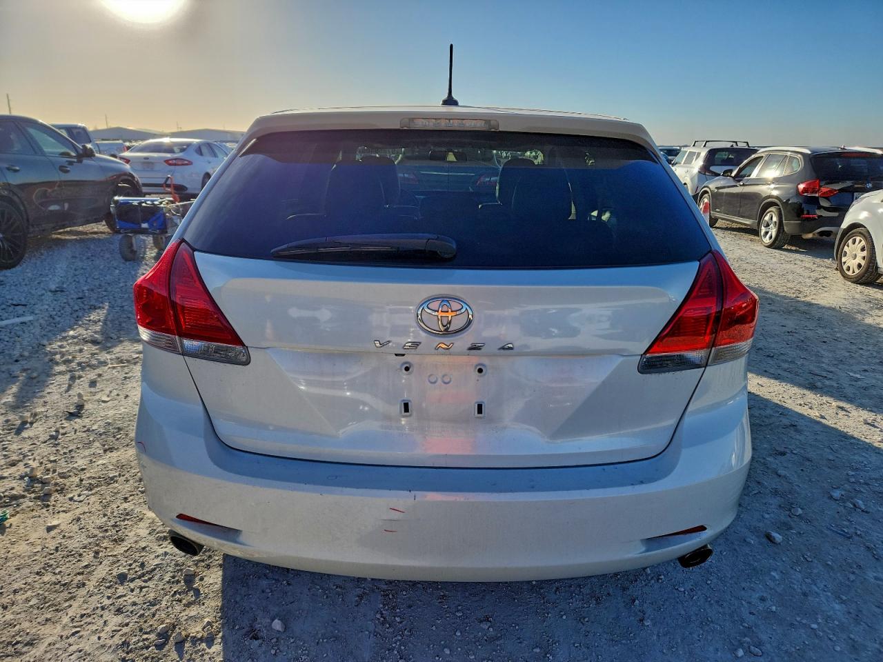 2009 TOYOTA VENZA photo 11