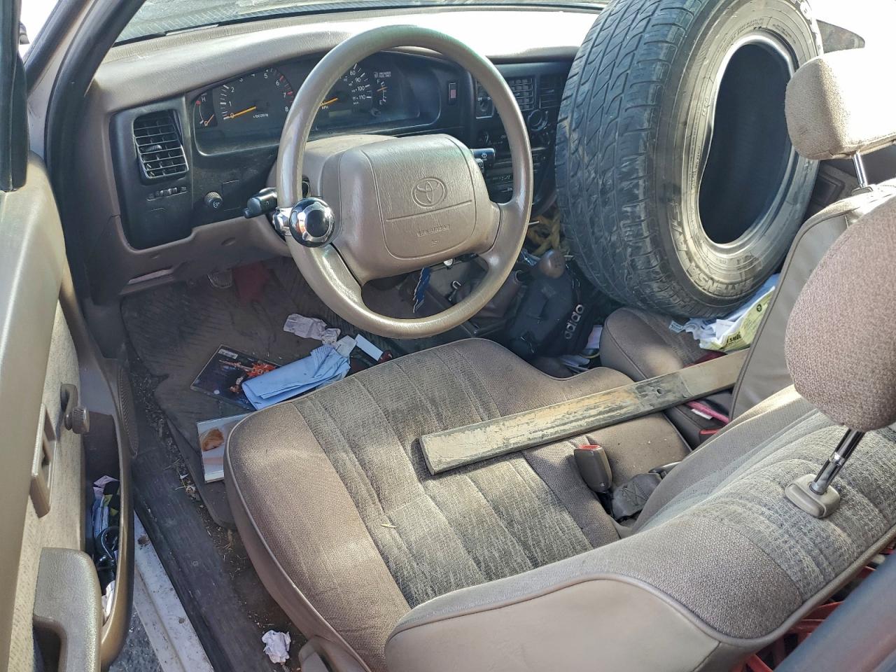 1999 TOYOTA TACOMA XTRACAB photo 8