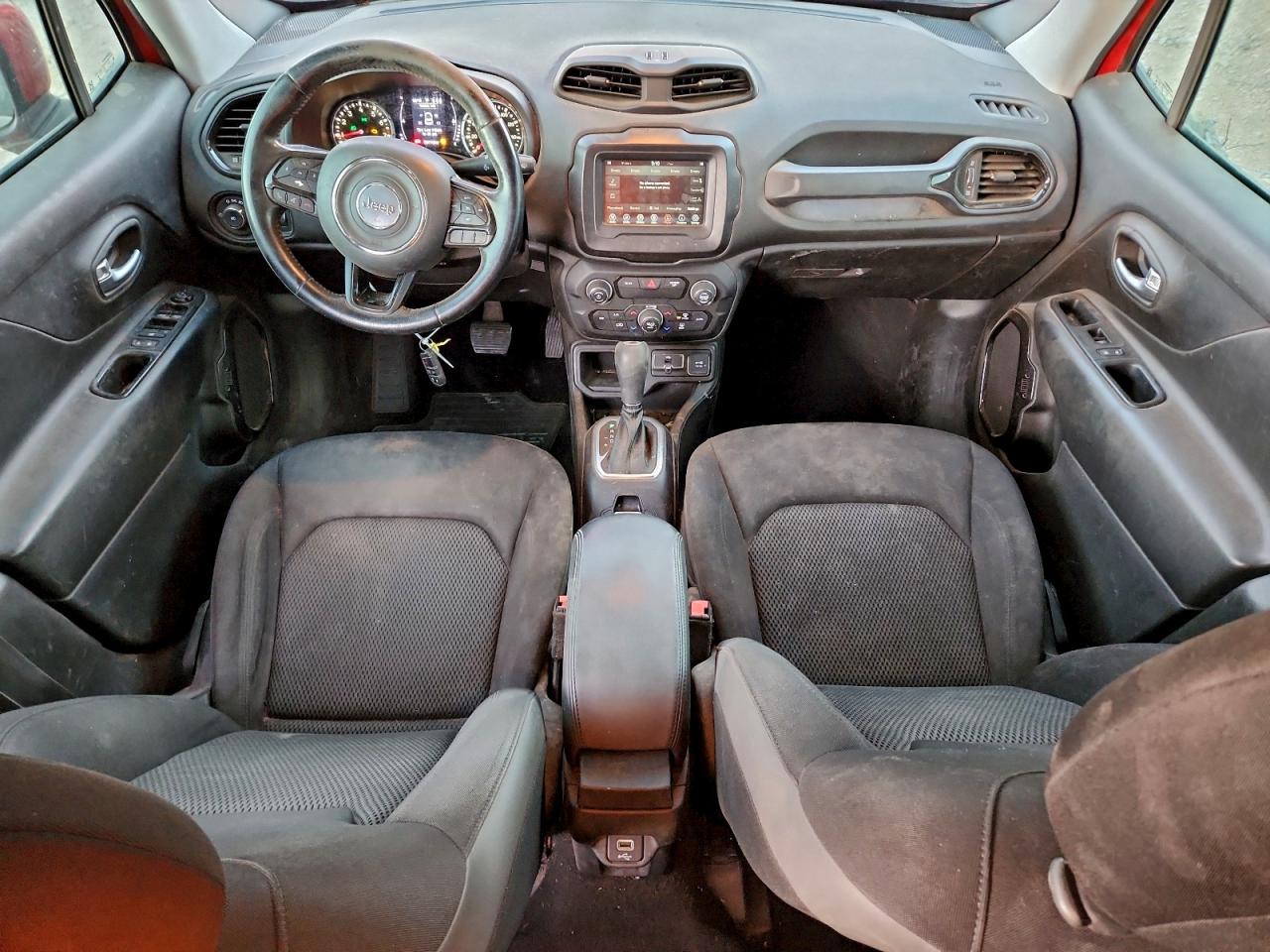 2019 JEEP RENEGADE LATITUDE photo 8