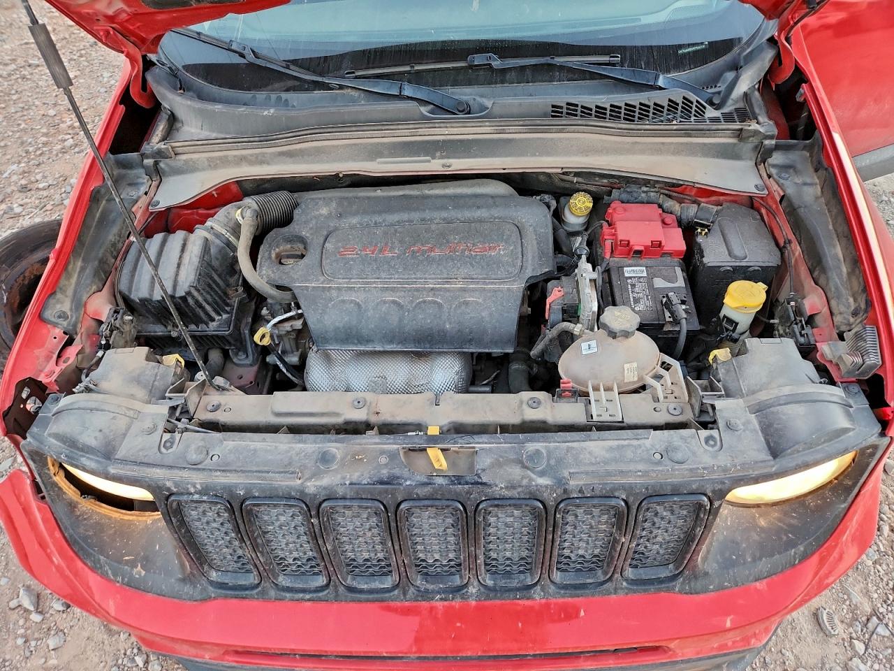 2019 JEEP RENEGADE LATITUDE photo 12