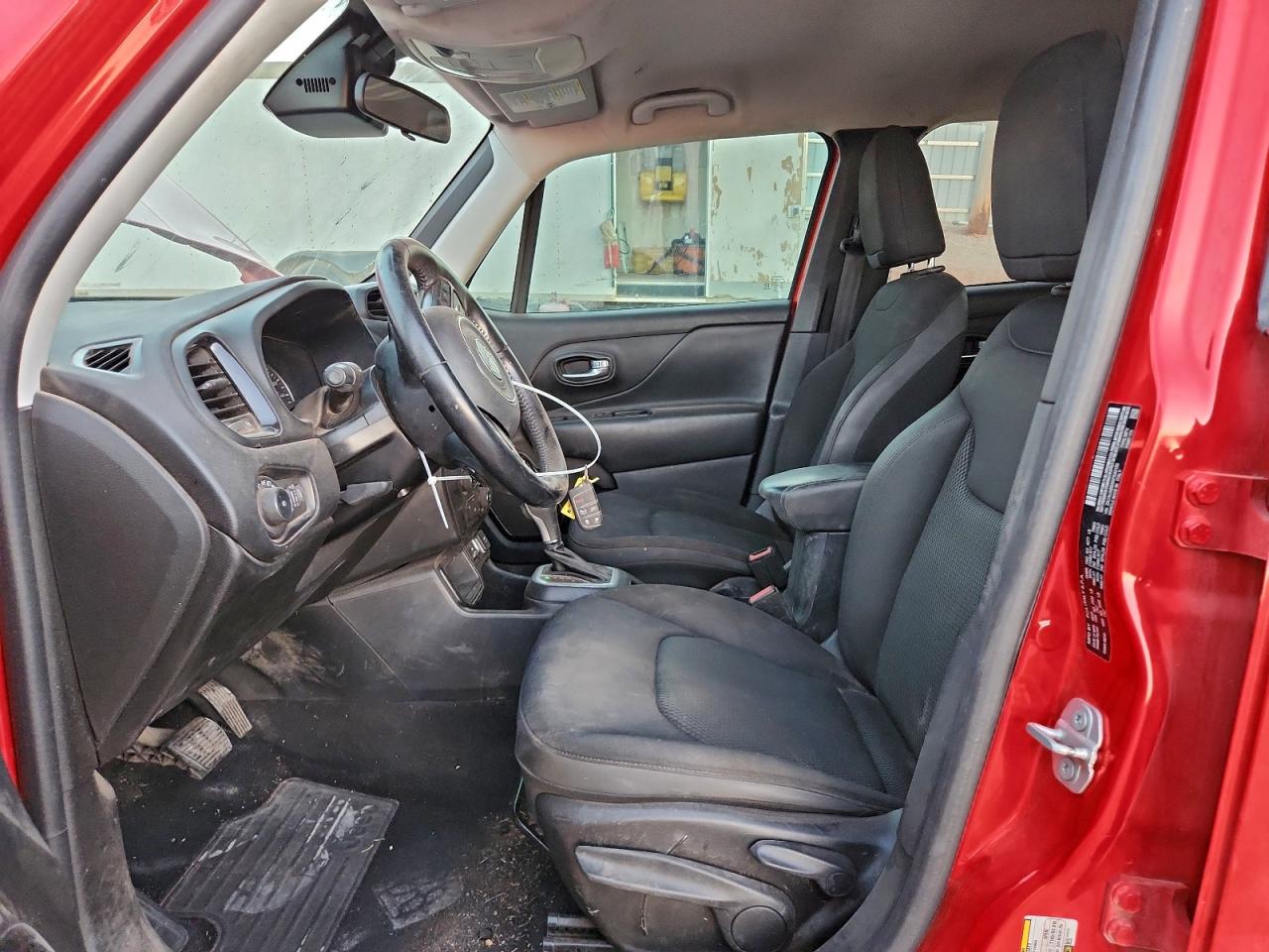 2019 JEEP RENEGADE LATITUDE photo 7