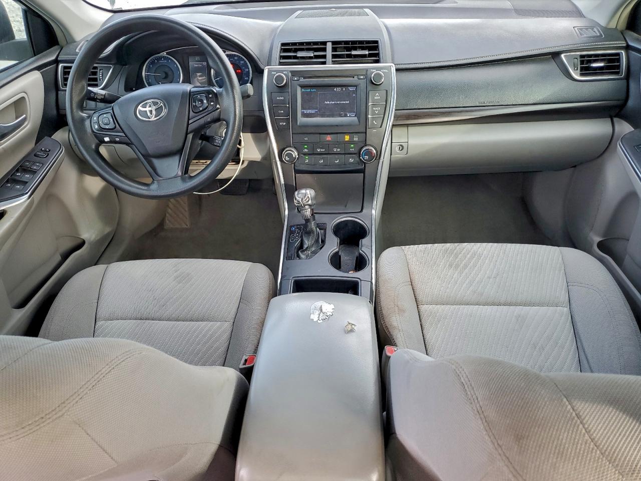 2016 TOYOTA CAMRY LE photo 8