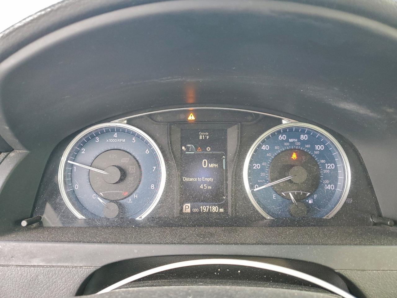 2016 TOYOTA CAMRY LE photo 9