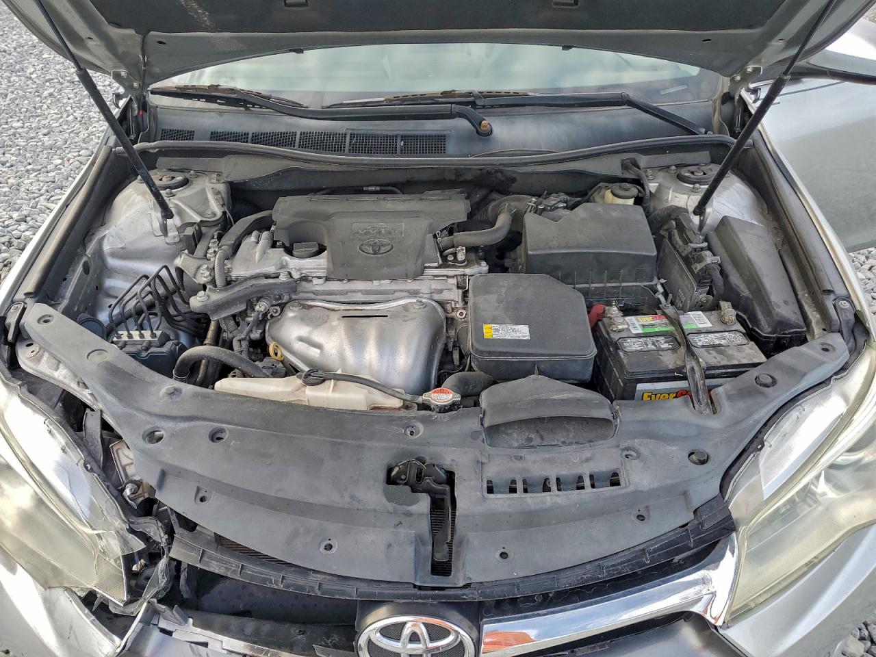 2016 TOYOTA CAMRY LE photo 11