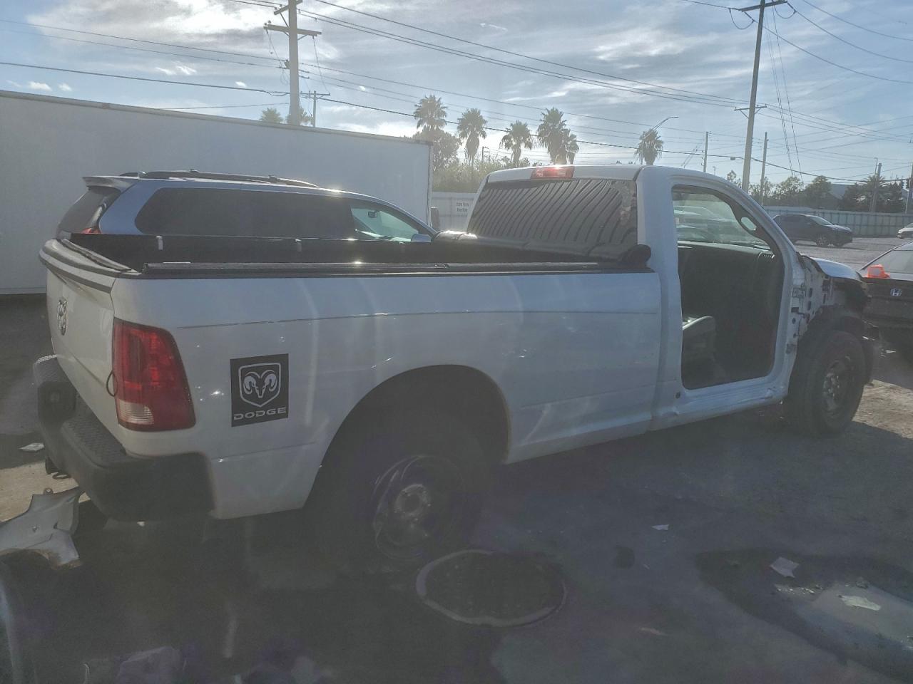 2013 RAM 1500 ST photo 3