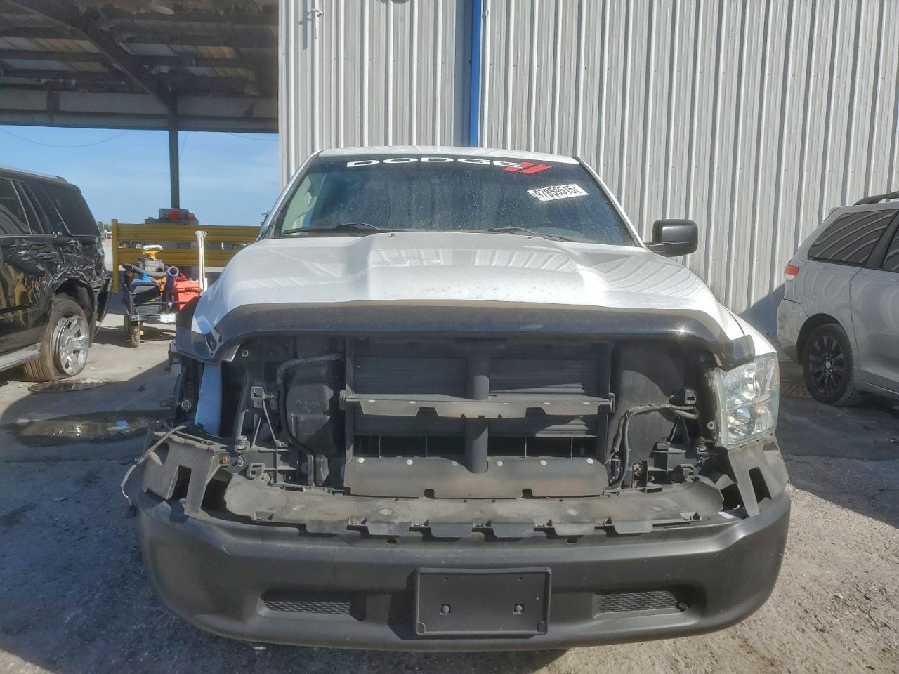 2013 RAM 1500 ST photo 5
