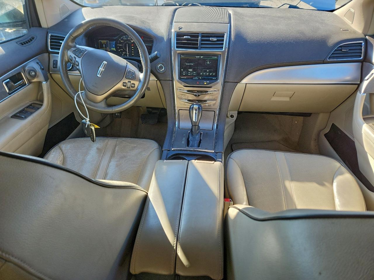 2011 LINCOLN MKX photo 15