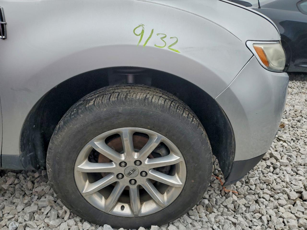 2011 LINCOLN MKX photo 25