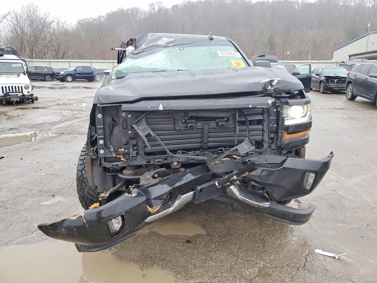 2017 CHEVROLET SILVERADO K1500 LT photo 5