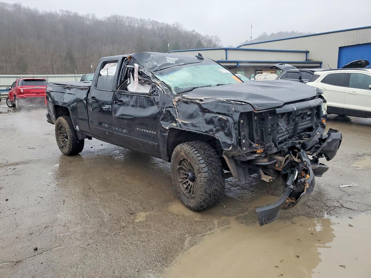 2017 CHEVROLET SILVERADO K1500 LT photo 4