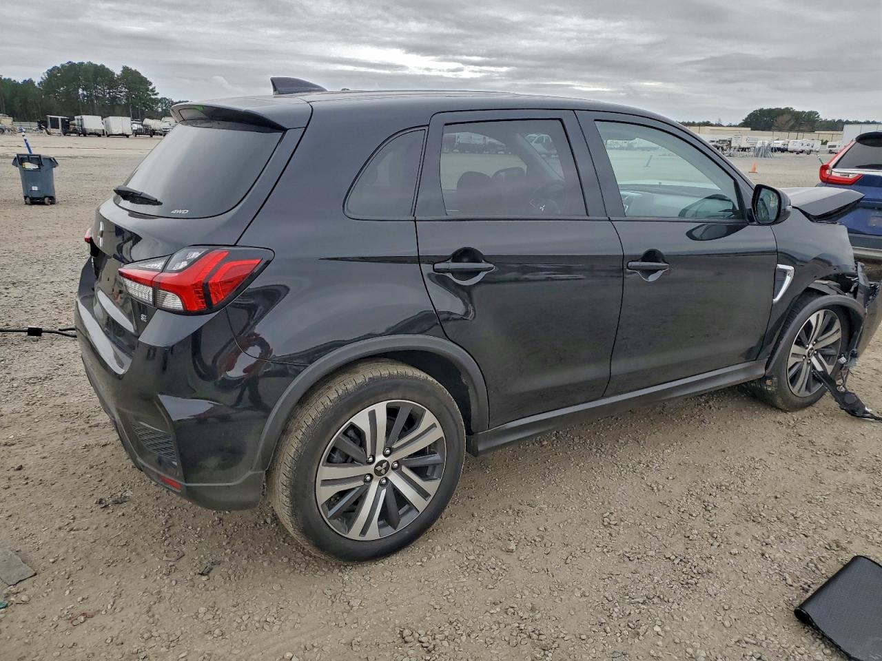 2024 MITSUBISHI OUTLANDER SPORT S/SE photo 3