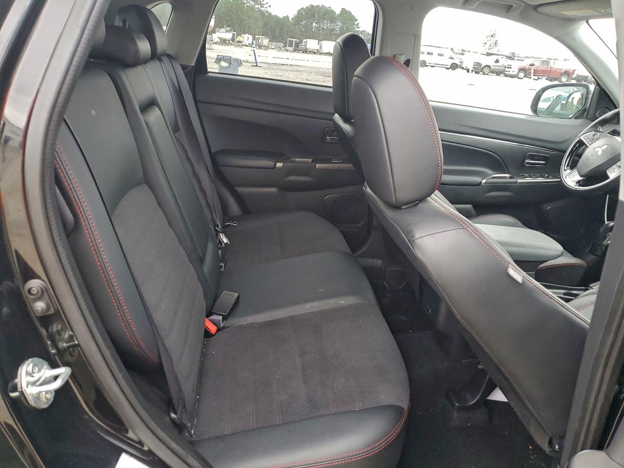 2024 MITSUBISHI OUTLANDER SPORT S/SE photo 11