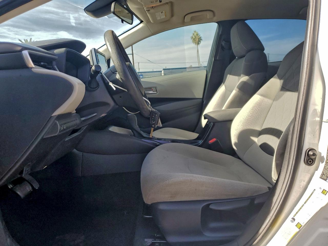 2021 TOYOTA COROLLA LE photo 7