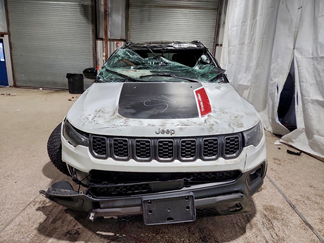 2025 JEEP COMPASS TRAILHAWK photo 5