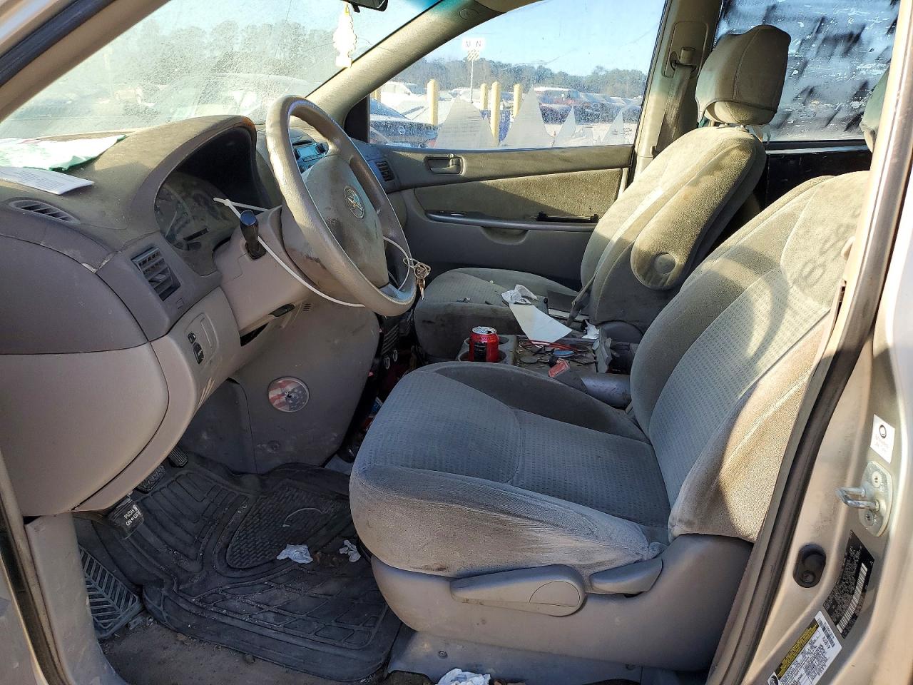 2006 TOYOTA SIENNA CE photo 13