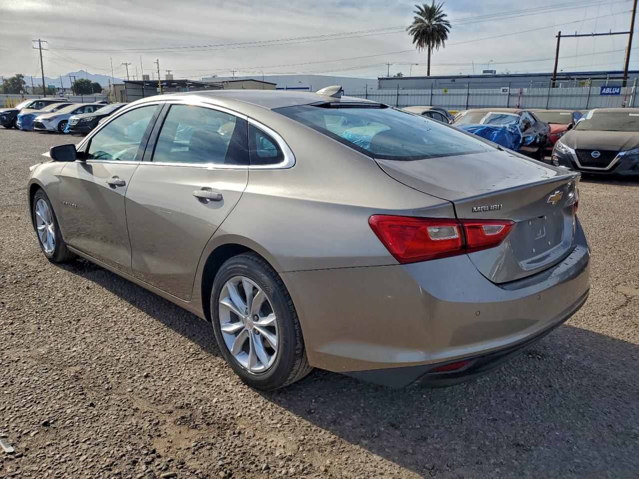 2024 CHEVROLET MALIBU LT photo 2