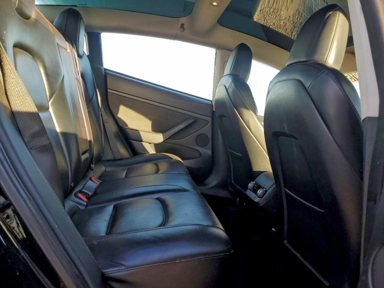 2022 TESLA MODEL 3 photo 10
