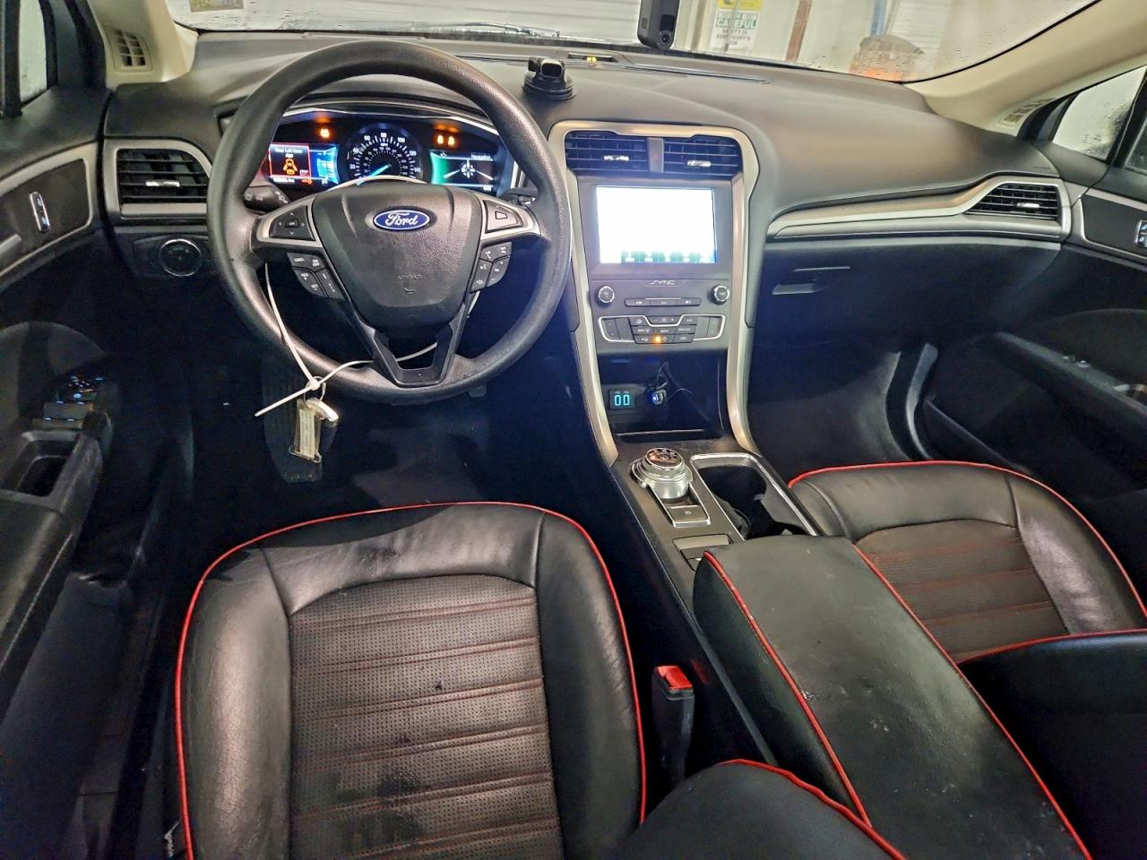 2020 FORD FUSION SE photo 8