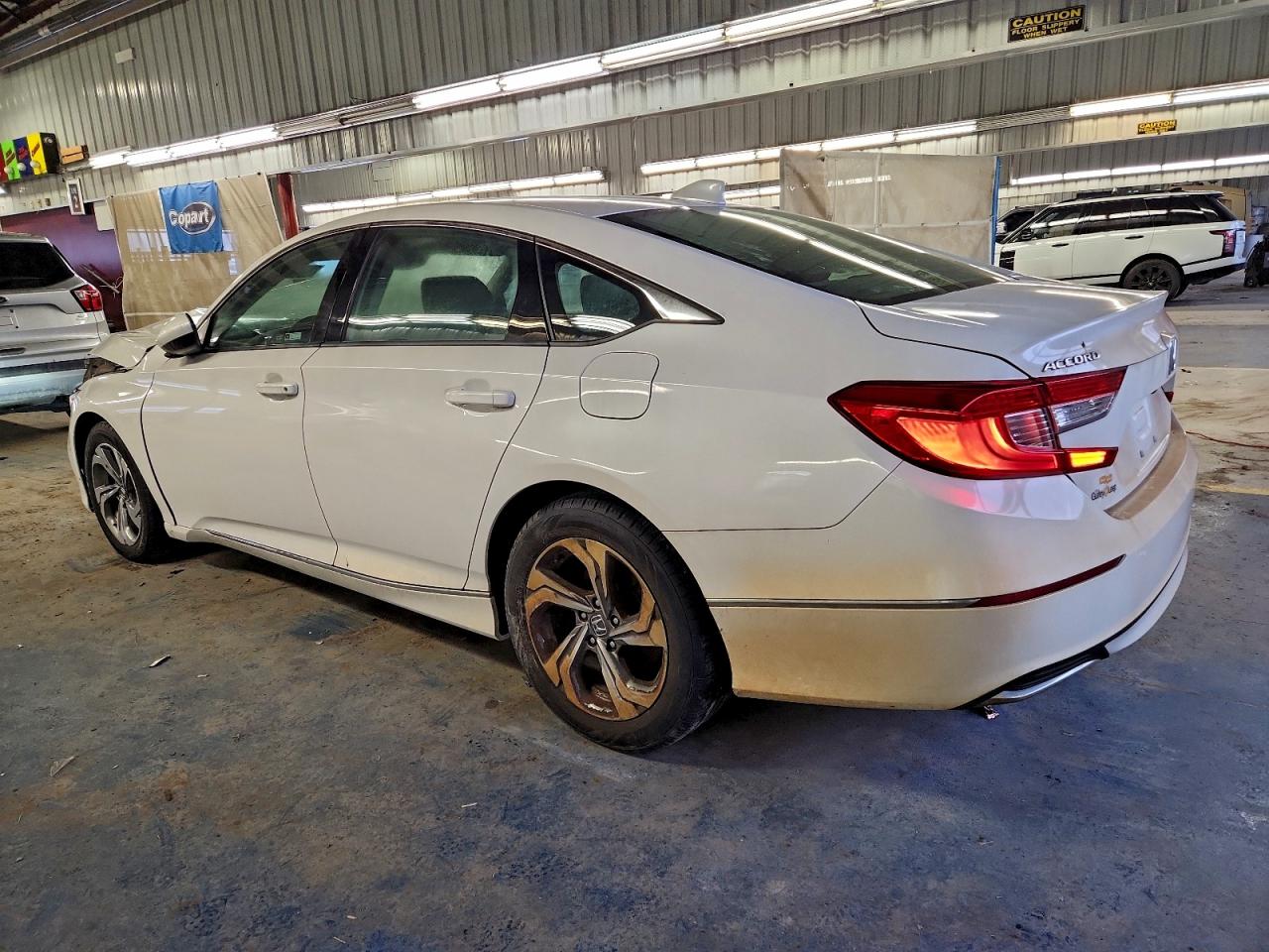 2018 HONDA ACCORD EX photo 2