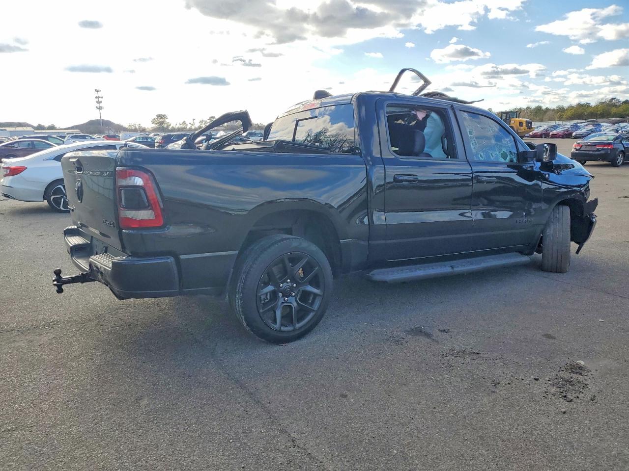 2023 RAM 1500 LARAMIE photo 7