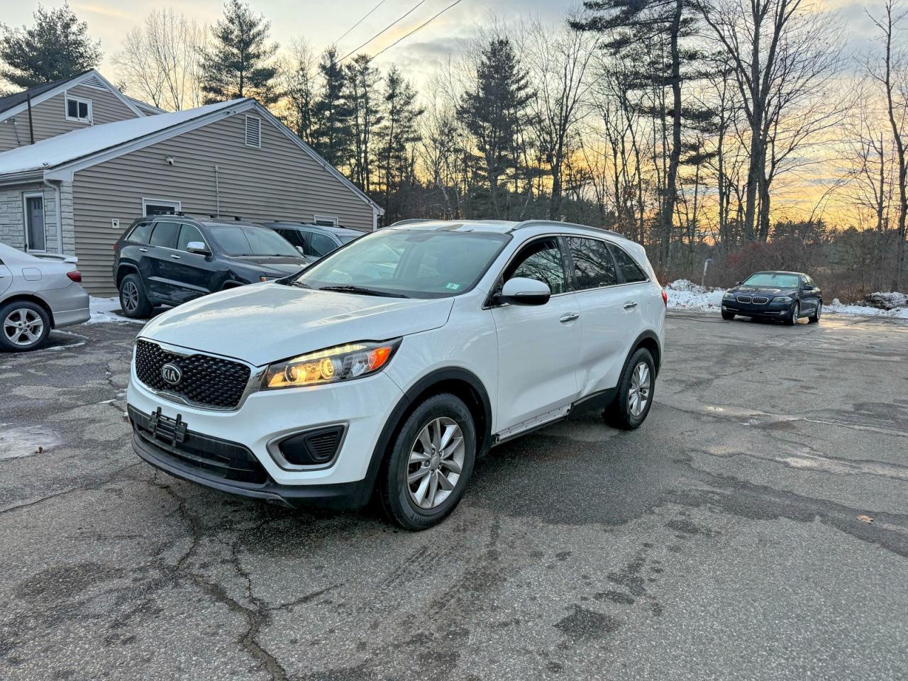 2016 KIA SORENTO LX photo 4