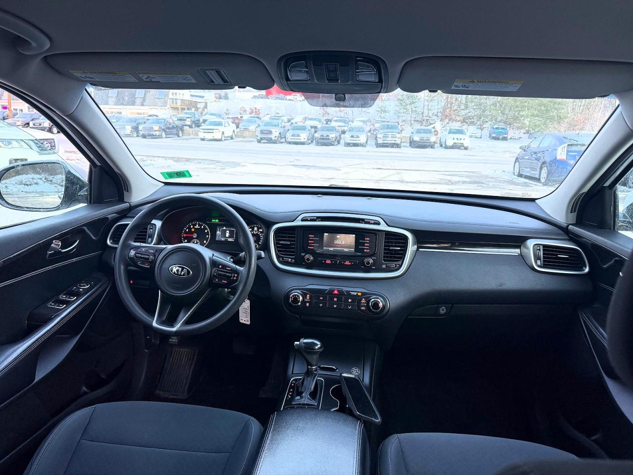 2016 KIA SORENTO LX photo 19
