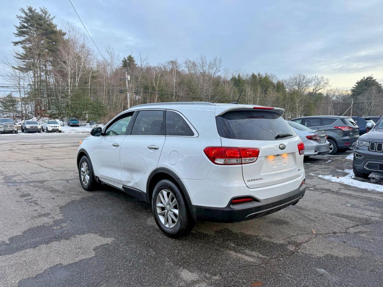 2016 KIA SORENTO LX photo 7