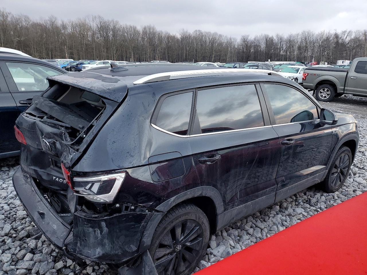 2024 VOLKSWAGEN TAOS SE photo 5