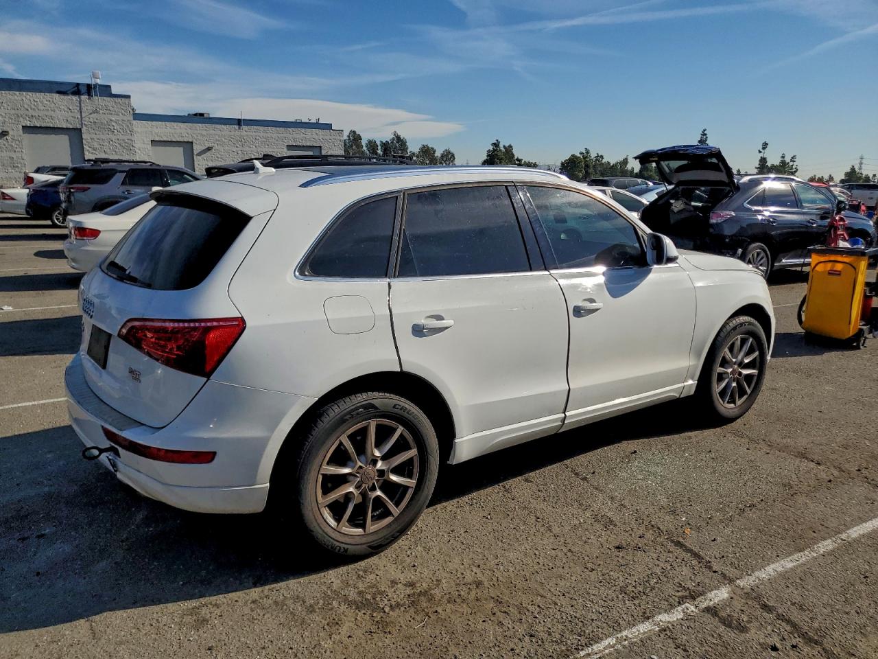 2012 AUDI Q5 PREMIUM photo 3