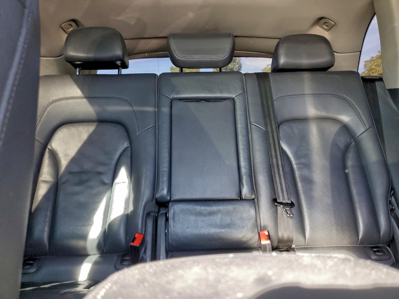 2012 AUDI Q5 PREMIUM photo 10