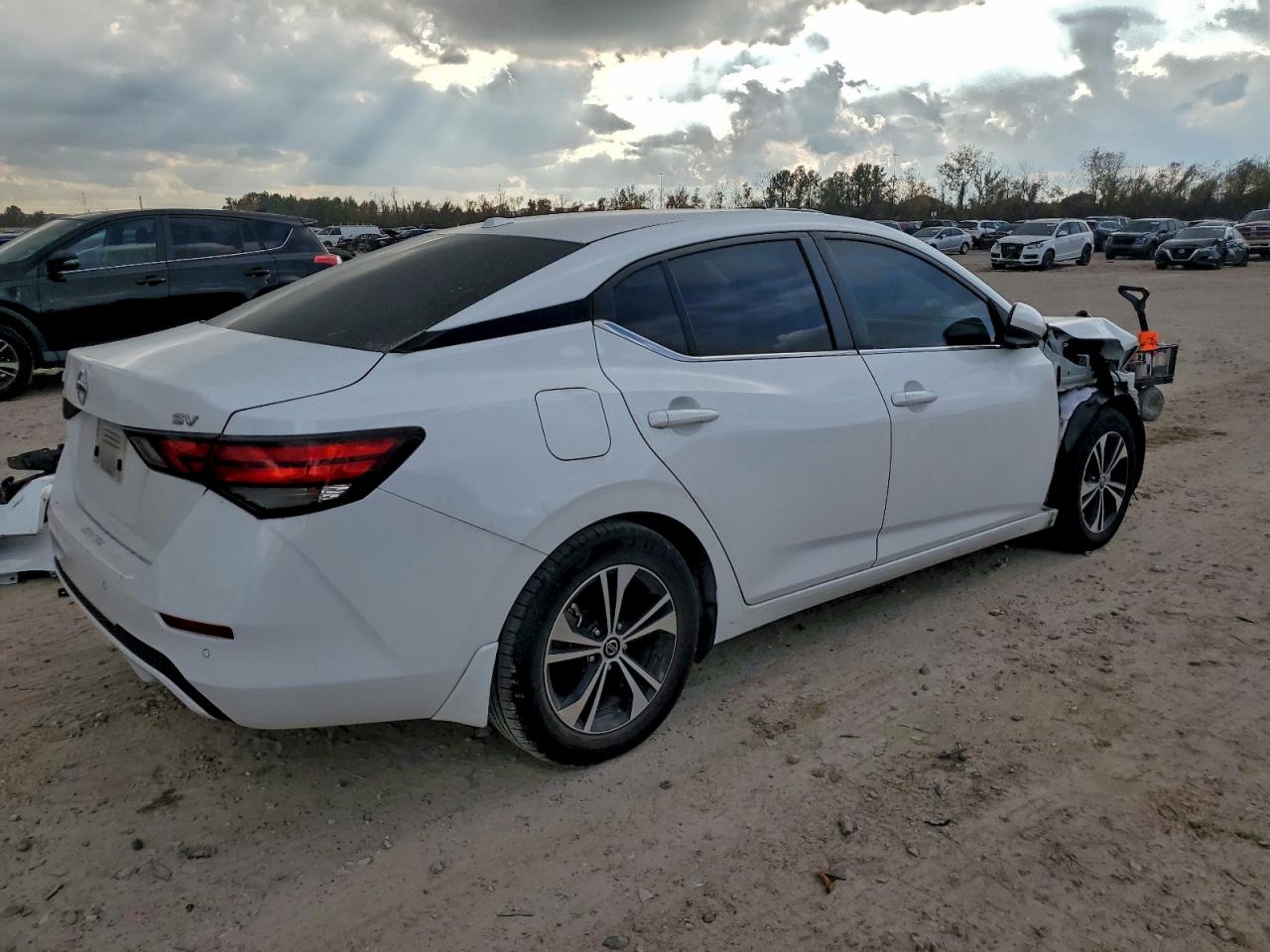 2022 NISSAN SENTRA SV photo 3