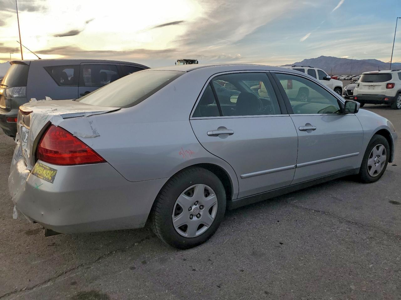 2006 HONDA ACCORD LX photo 3