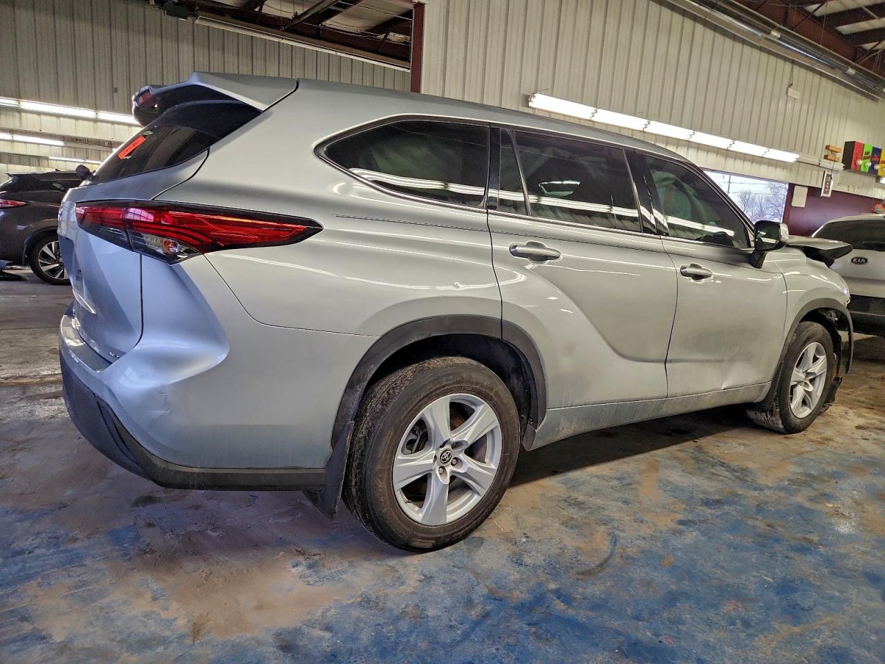 2021 TOYOTA HIGHLANDER L photo 3