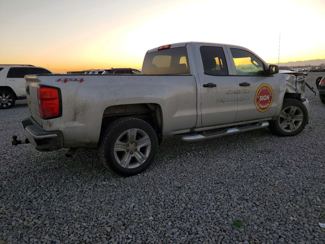 2017 CHEVROLET SILVERADO K1500 CUSTOM photo 3