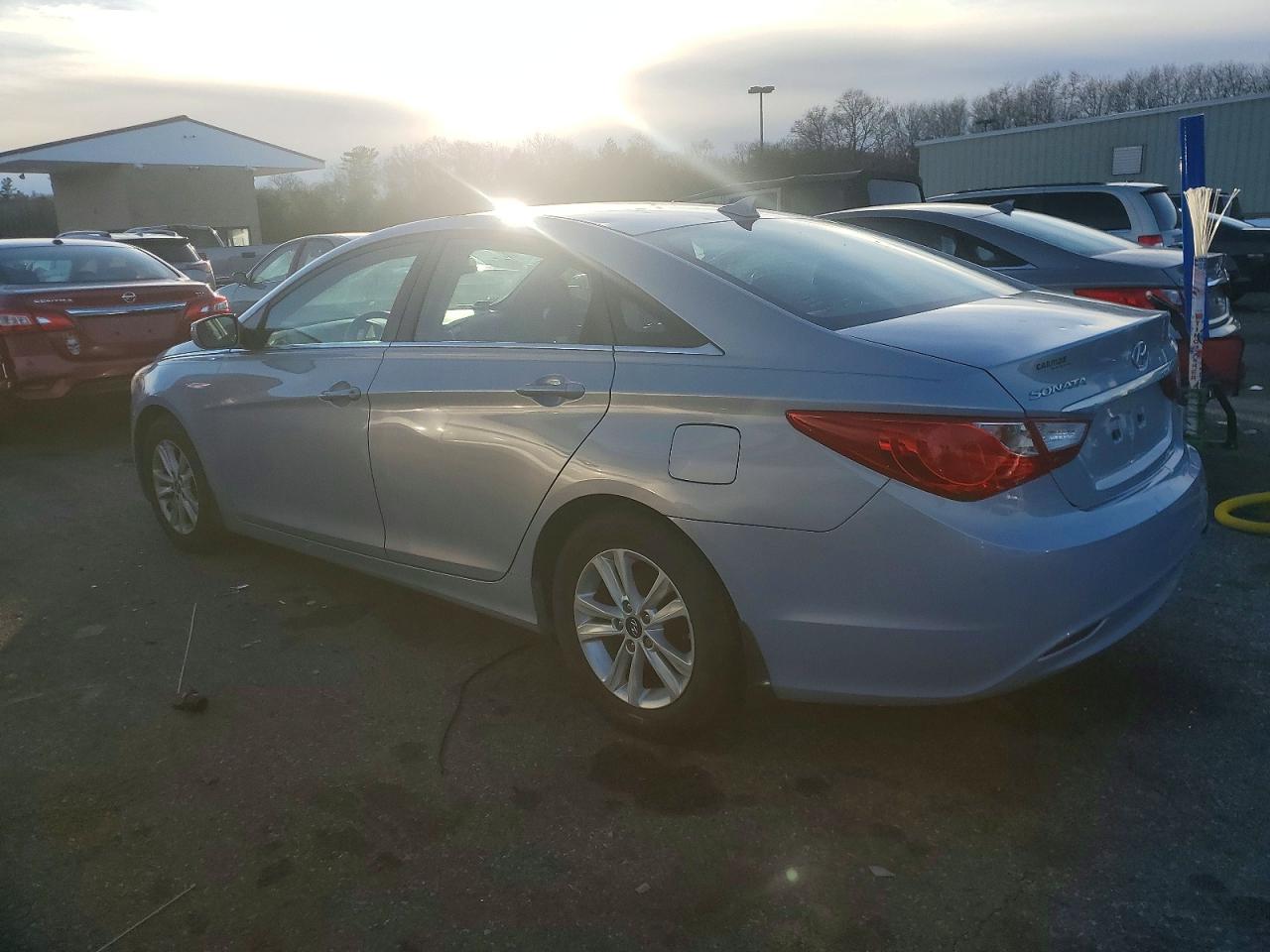 2013 HYUNDAI SONATA GLS photo 2