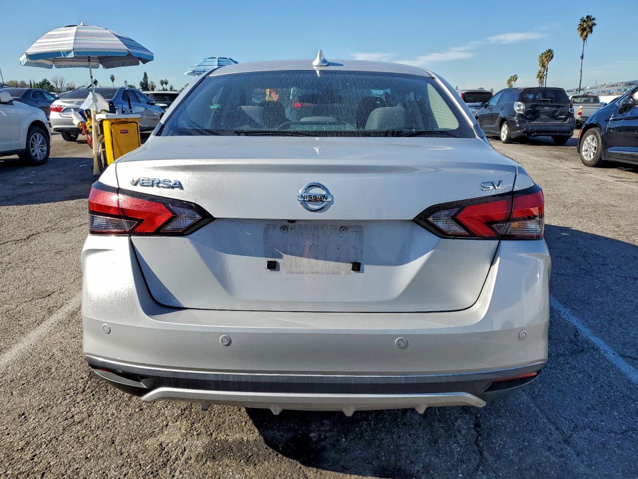 2021 NISSAN VERSA SV photo 6