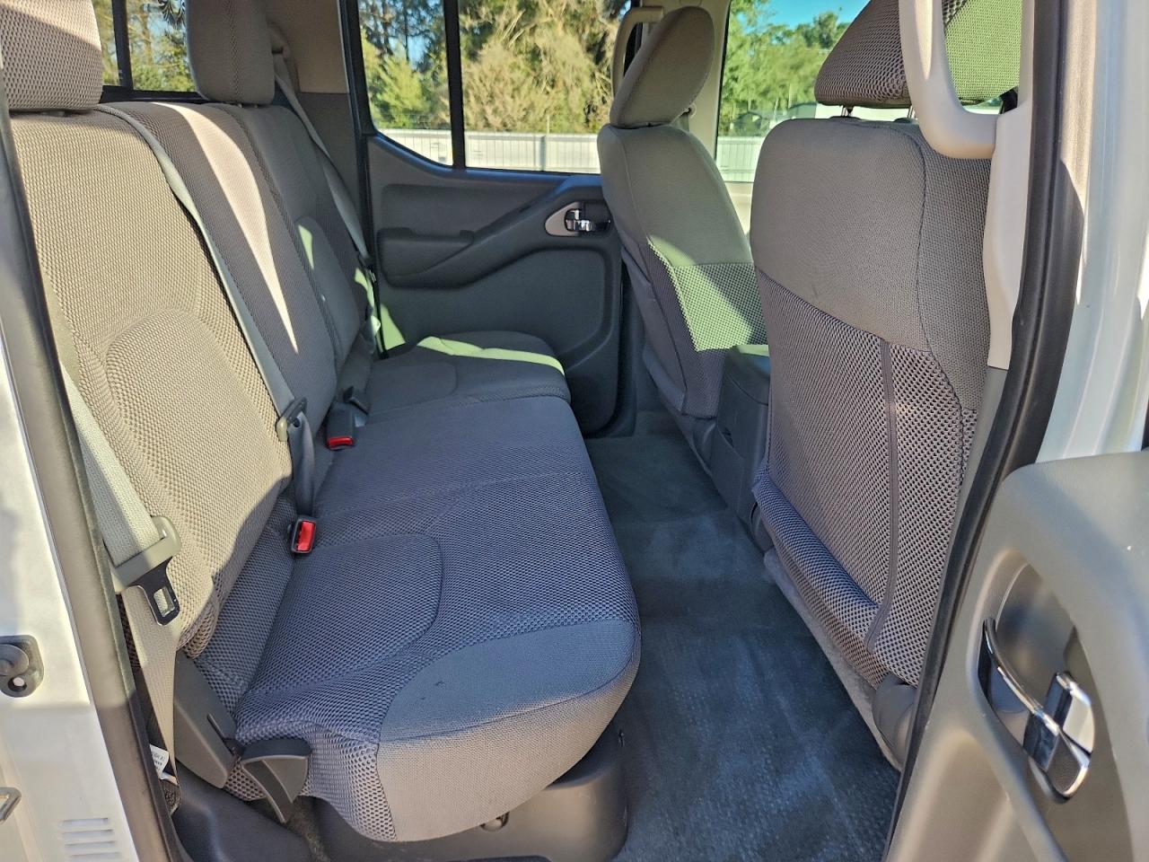 2017 NISSAN FRONTIER S photo 10