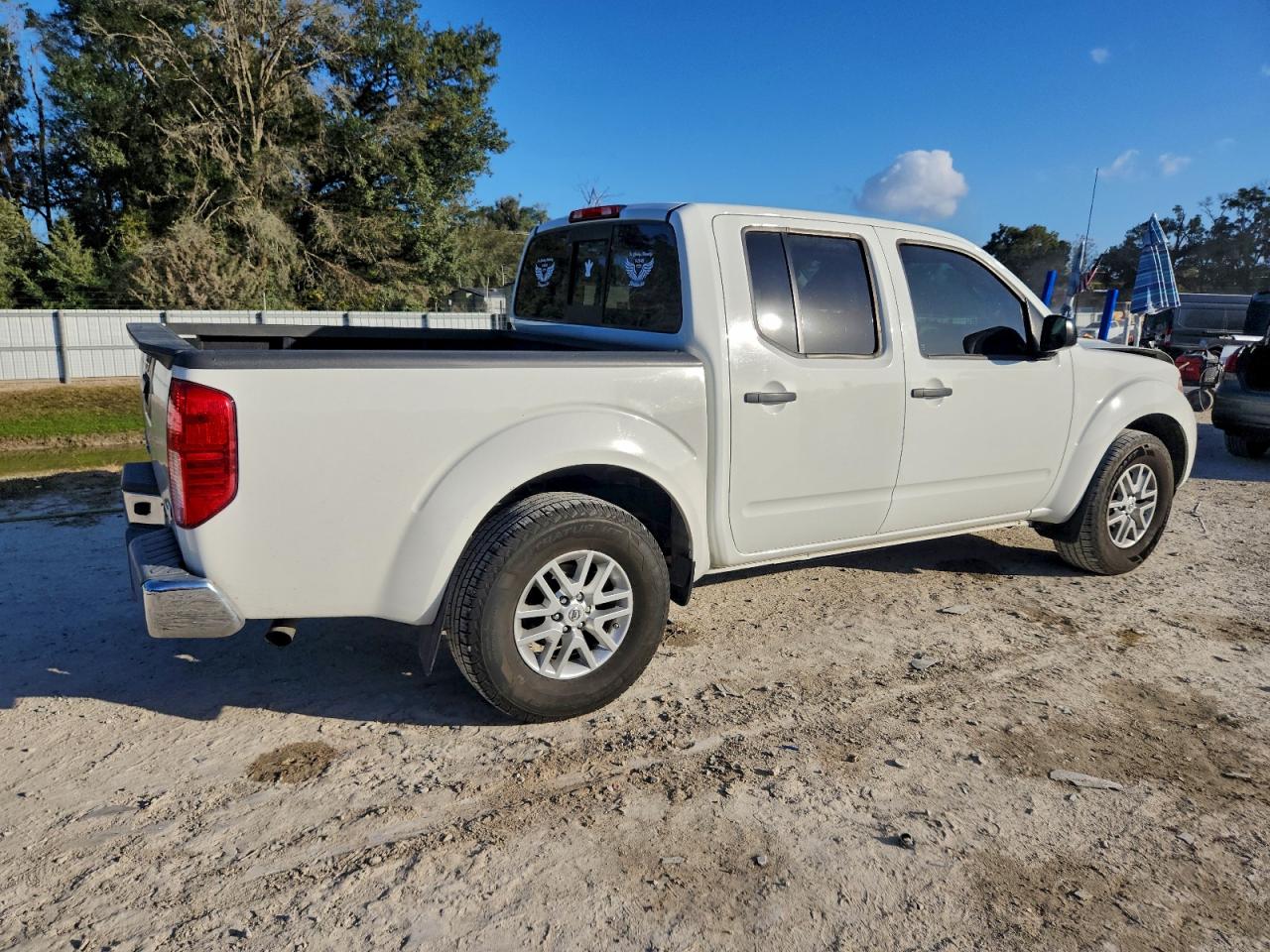 2017 NISSAN FRONTIER S photo 3