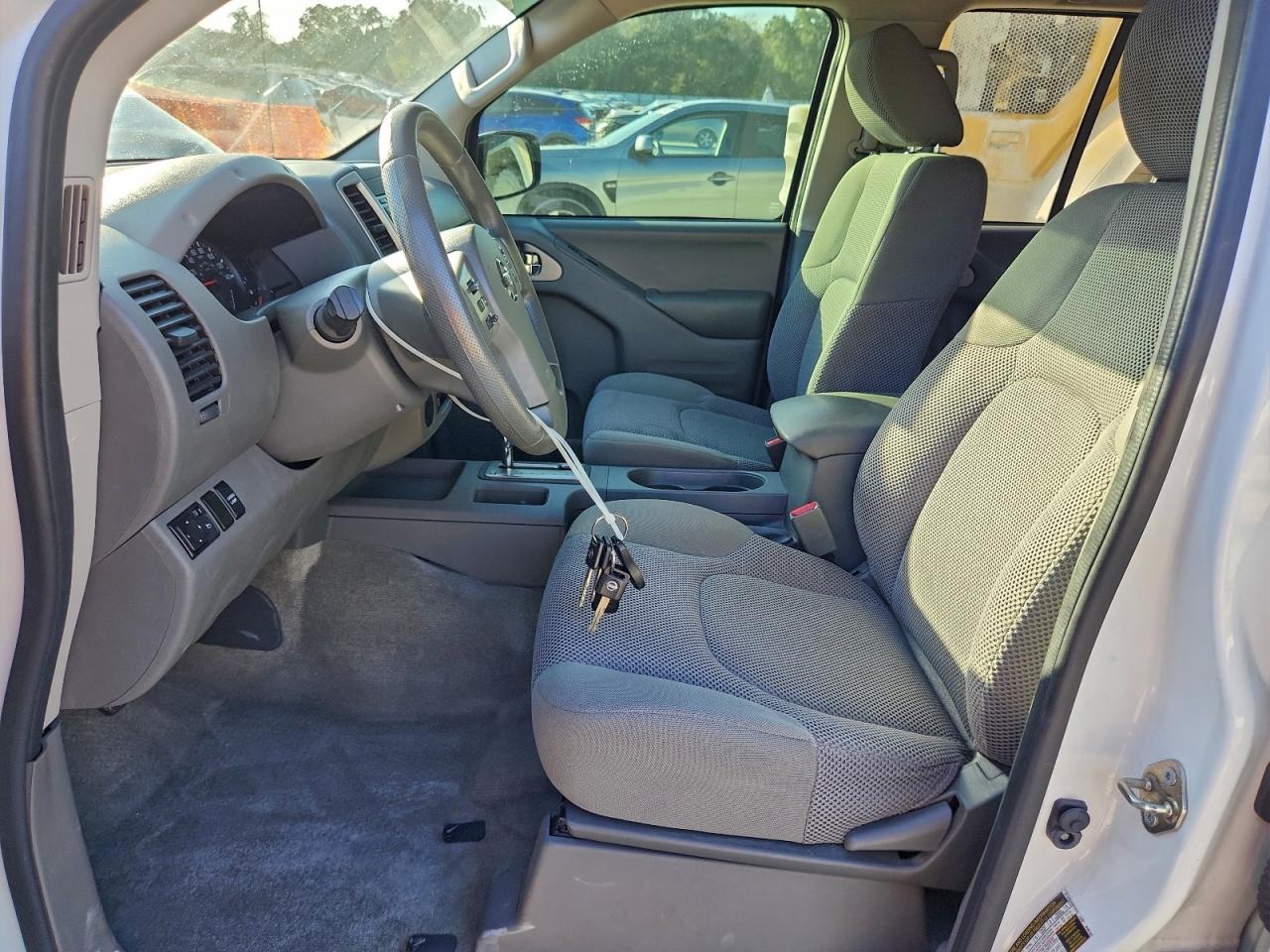 2017 NISSAN FRONTIER S photo 7