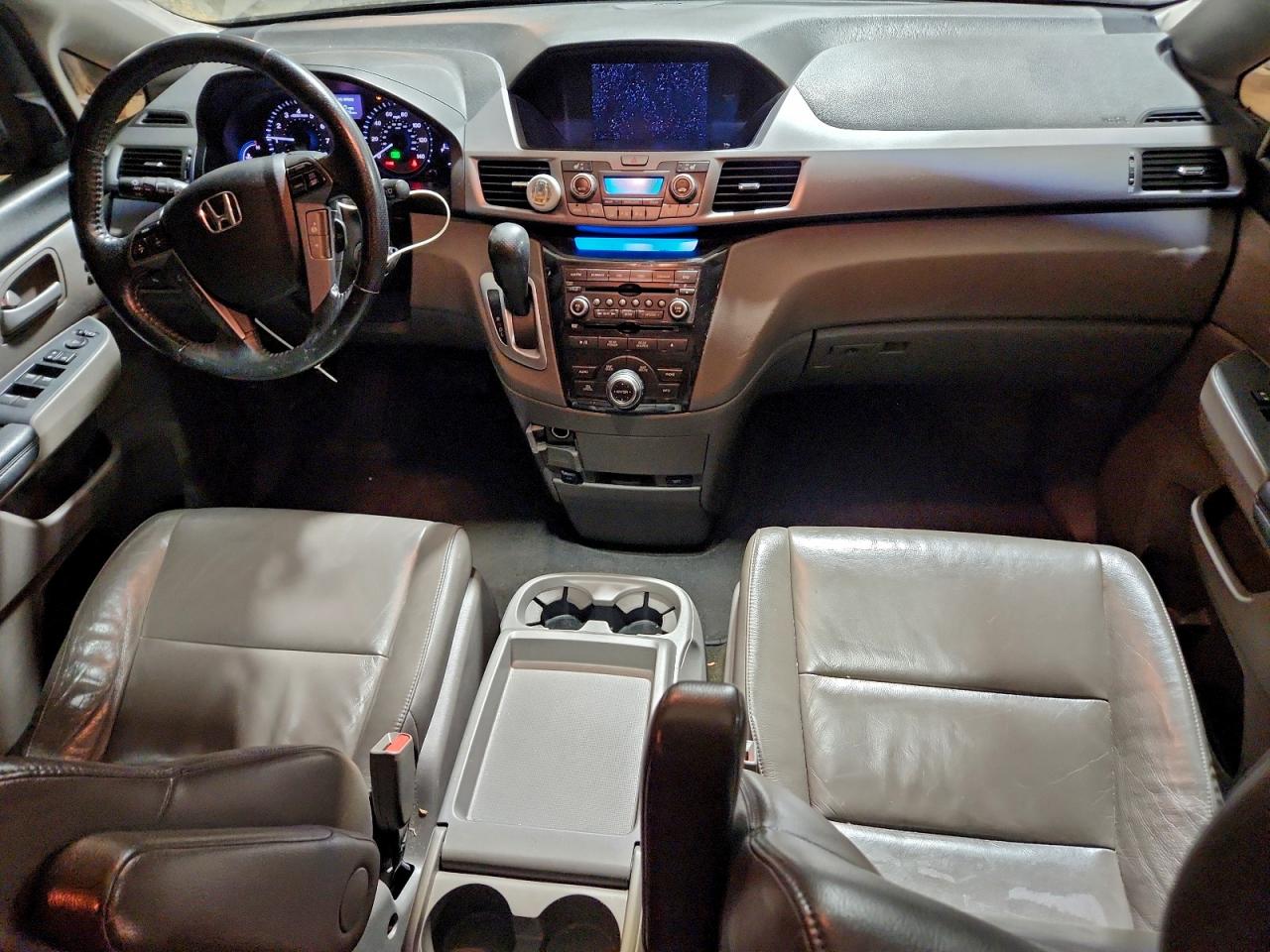 2012 HONDA ODYSSEY TOURING photo 8