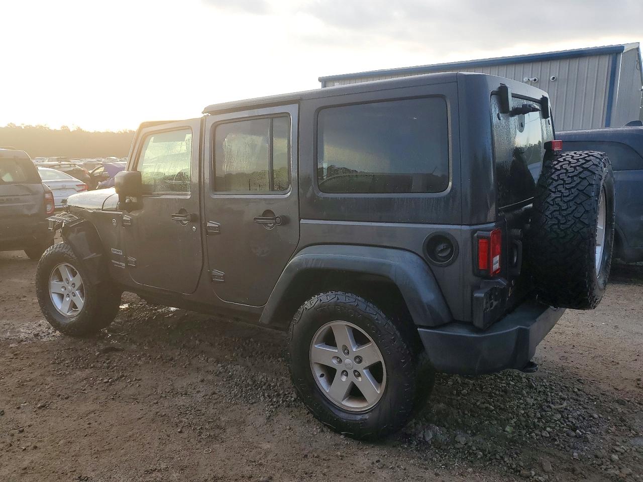 2018 JEEP WRANGLER UNLIMITED SPORT photo 2