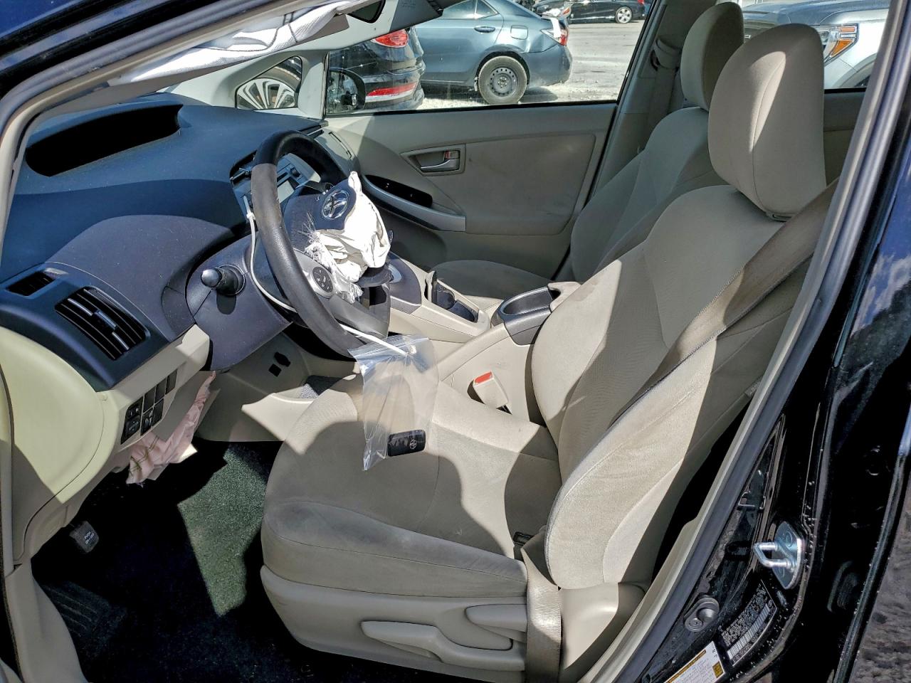 2014 TOYOTA PRIUS photo 7