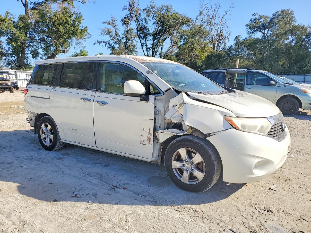 2015 NISSAN QUEST S photo 4