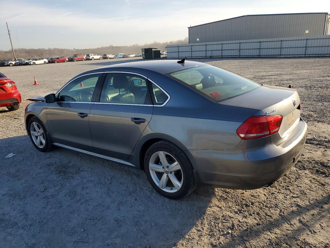 2015 VOLKSWAGEN PASSAT S photo 2